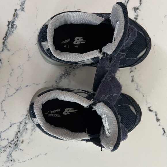 New Balance Toddler 990 V6 Hook & Loop Sneaker, Navy, 5.5XW - Picture 6 of 6